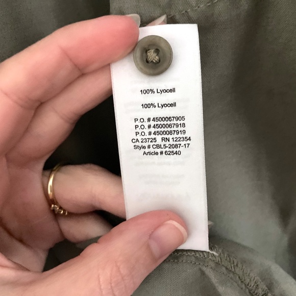 Community fatigue Button Down from Aritzia - Picture 7 of 9
